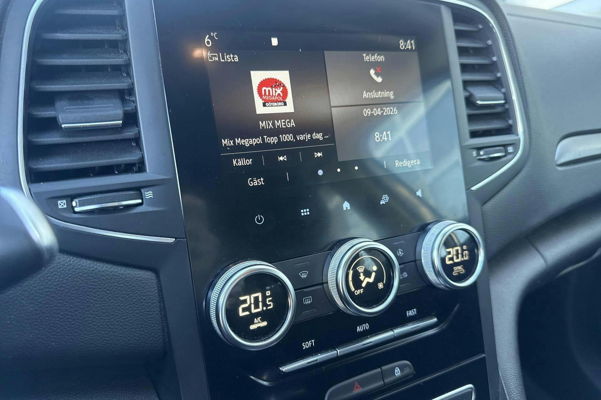 Vehicle Image 12