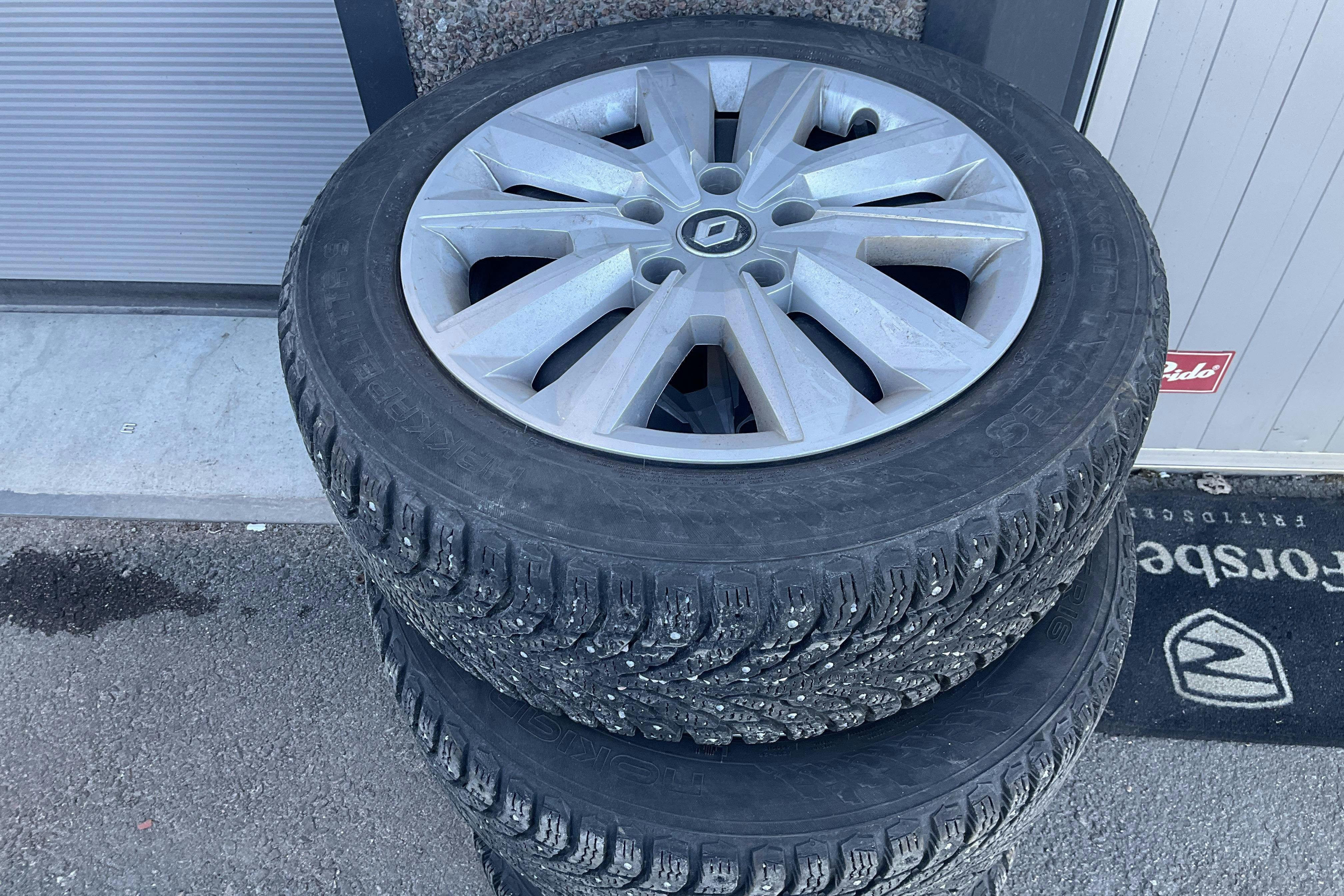 Vehicle Image 15