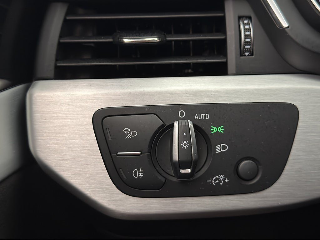 Vehicle Image 27