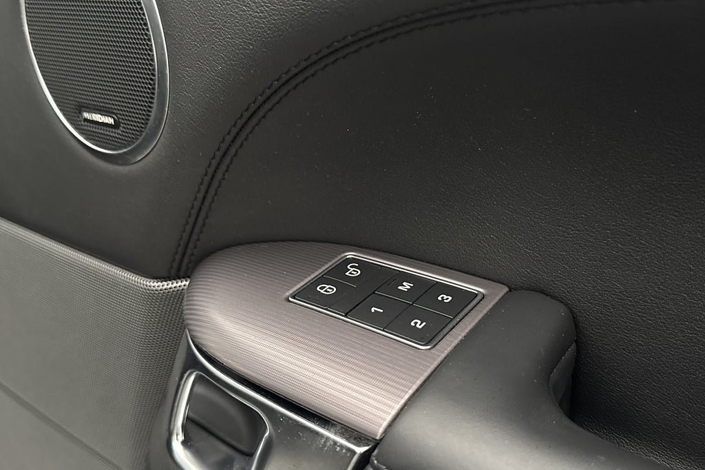 Vehicle Image 36