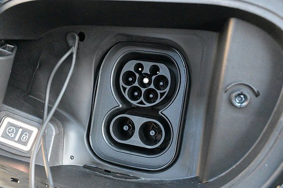 Vehicle Image 23