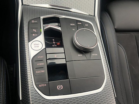 Vehicle Image 27