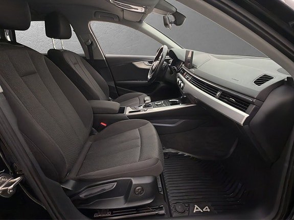 Vehicle Image 24