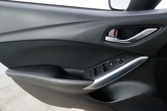 Vehicle Image 24