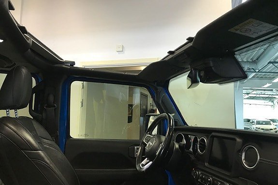 Vehicle Image 29
