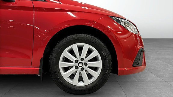 Vehicle Image 9