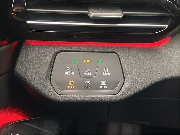 Vehicle Image 26