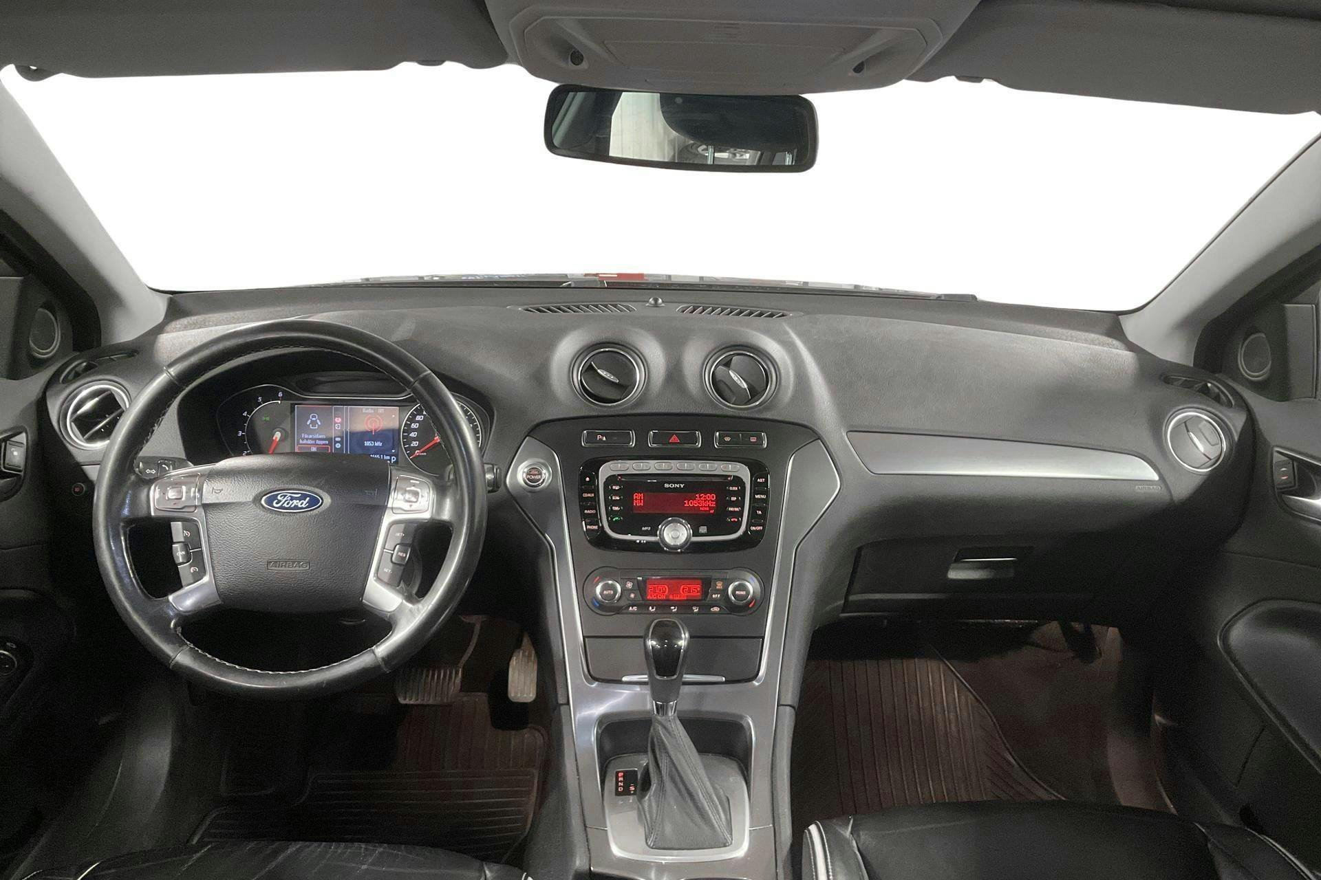 Vehicle Image 6