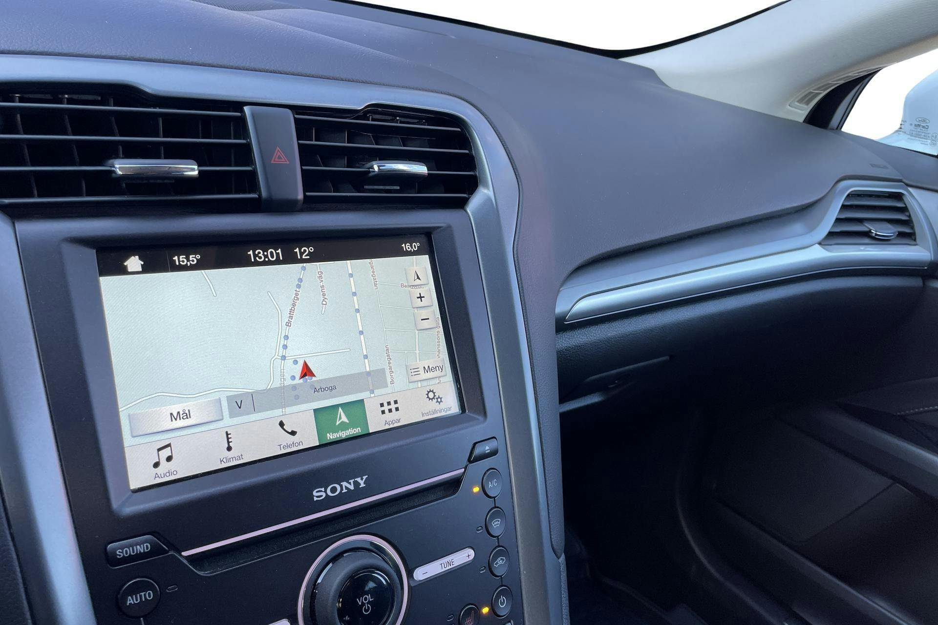 Vehicle Image 15