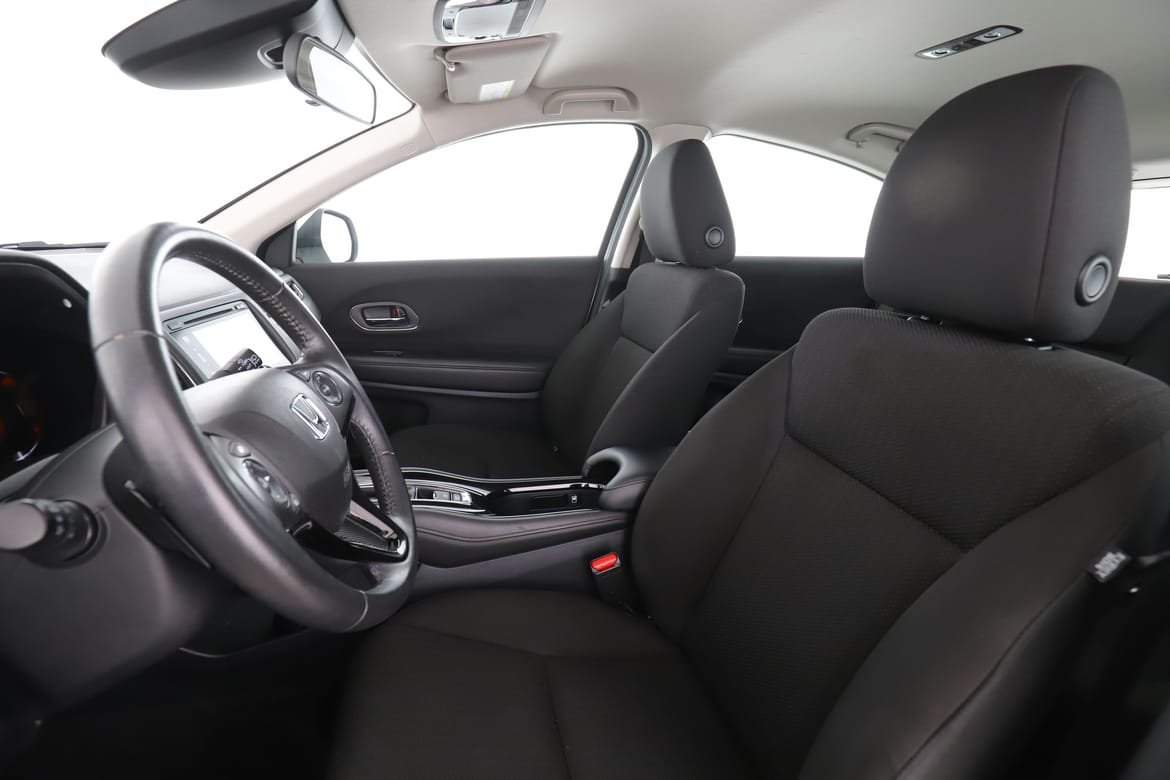 Vehicle Image 11