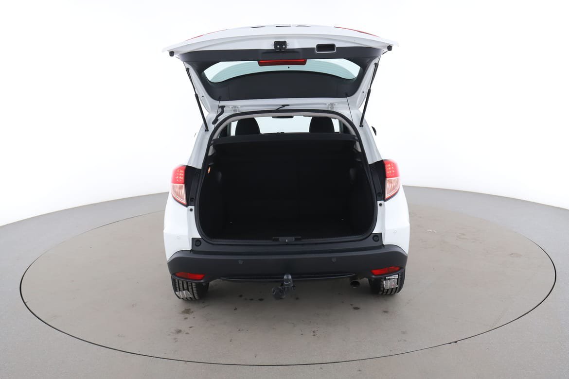 Vehicle Image 17
