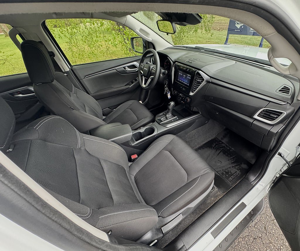 Vehicle Image 12