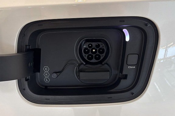Vehicle Image 21