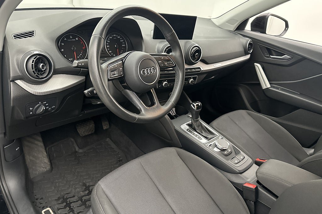 Vehicle Image 15