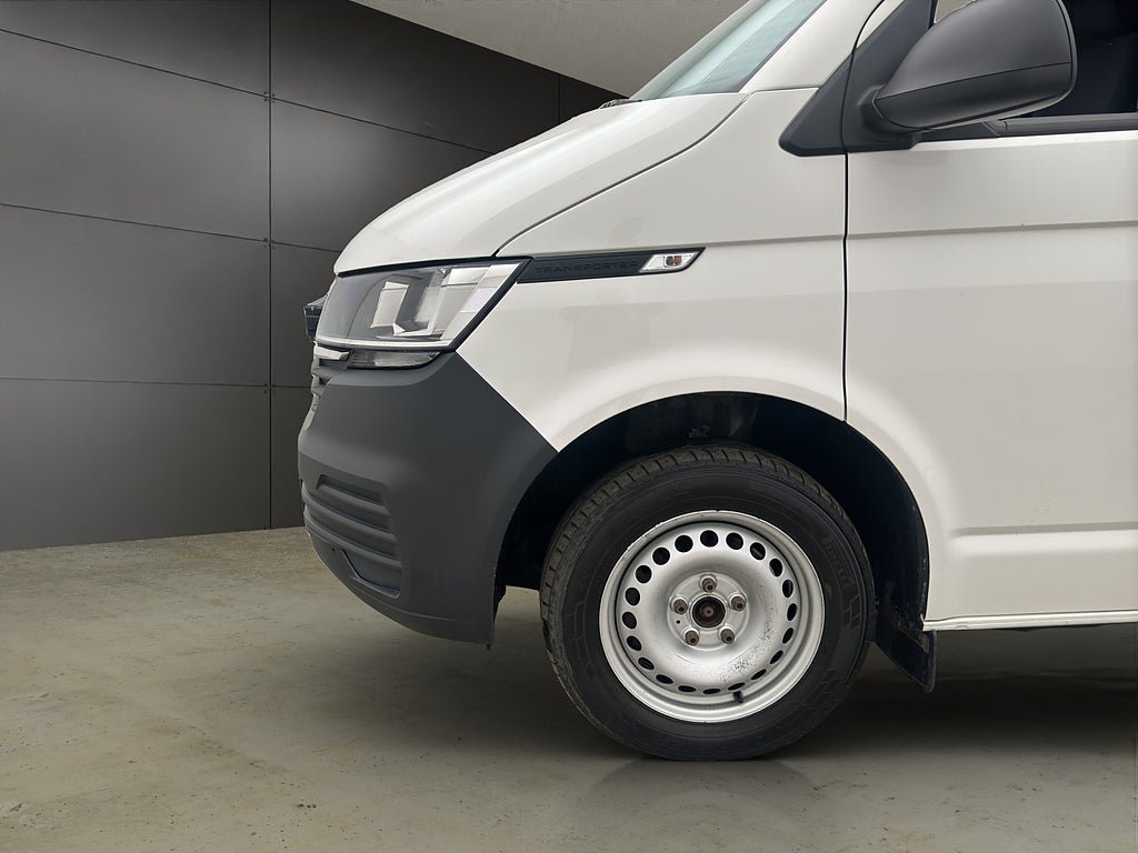 Vehicle Image 29