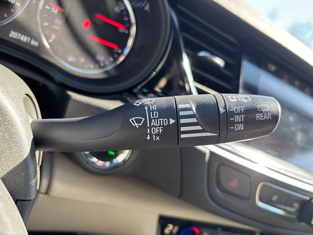 Vehicle Image 24