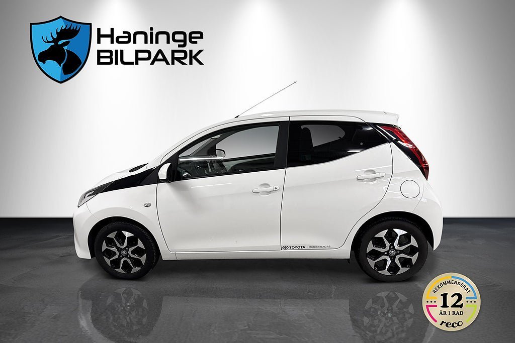 Vehicle Image 9