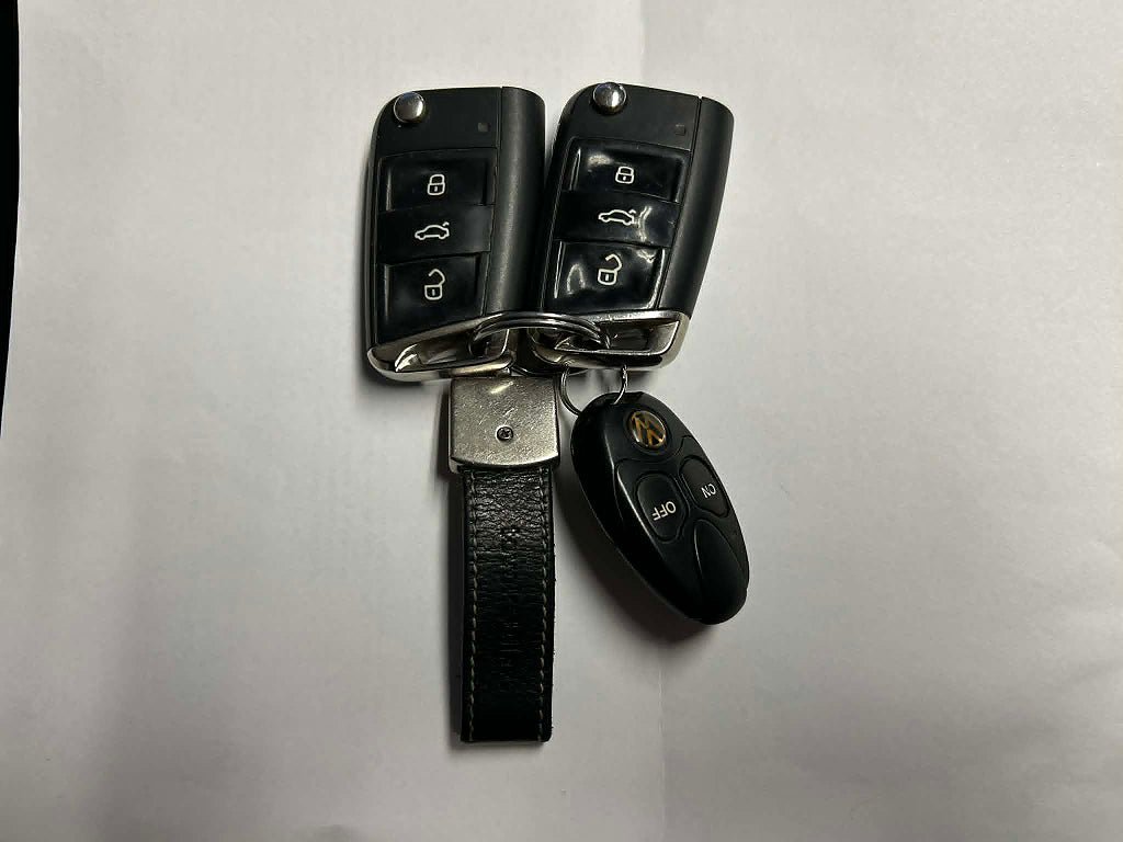 Vehicle Image 16