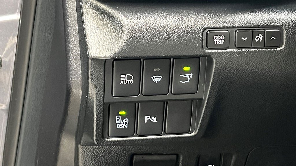 Vehicle Image 26