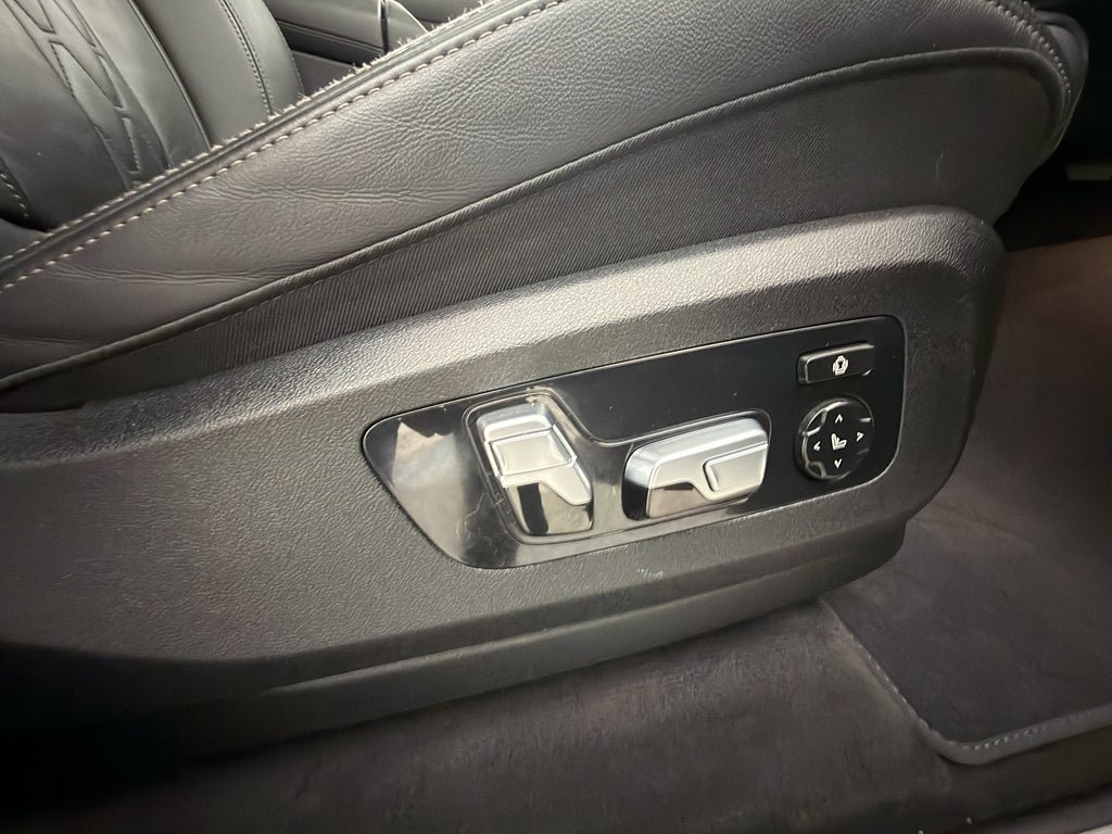 Vehicle Image 37