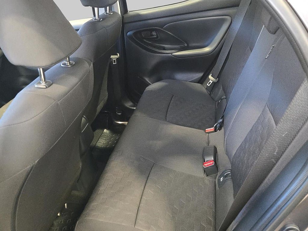 Vehicle Image 11