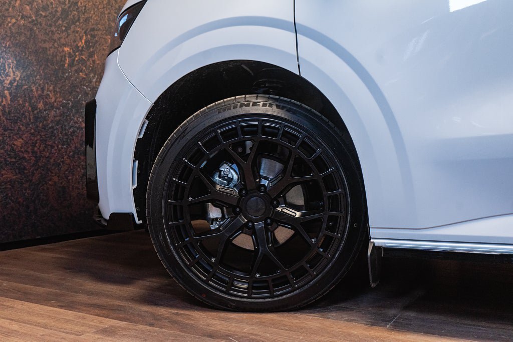 Vehicle Image 11
