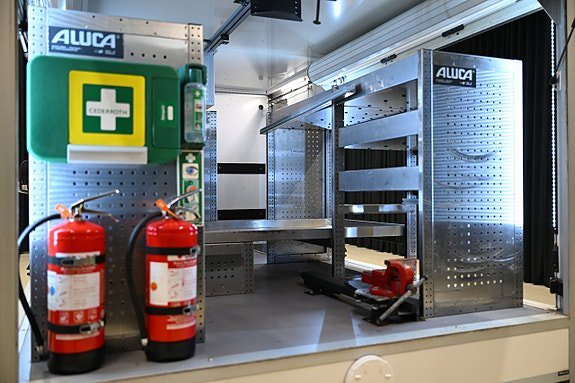 Vehicle Image 9