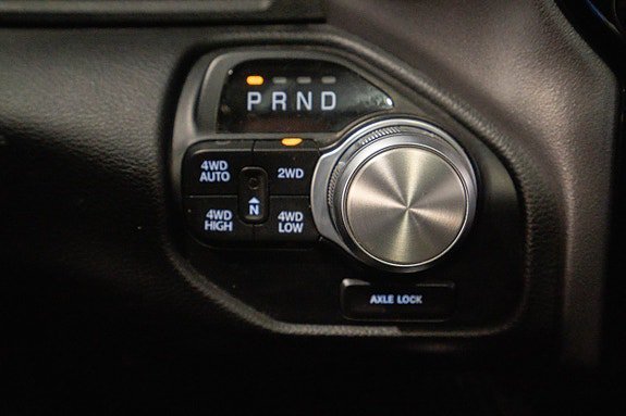 Vehicle Image 28