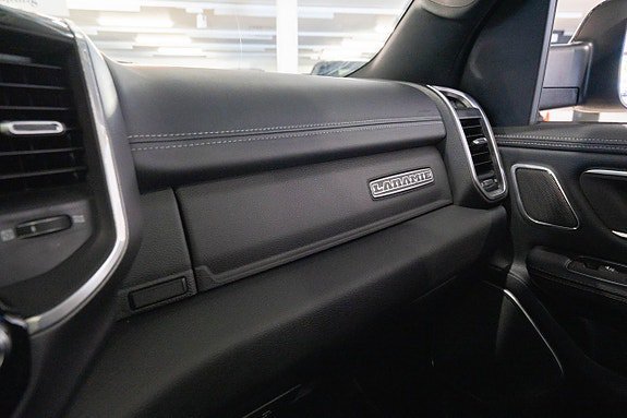 Vehicle Image 29