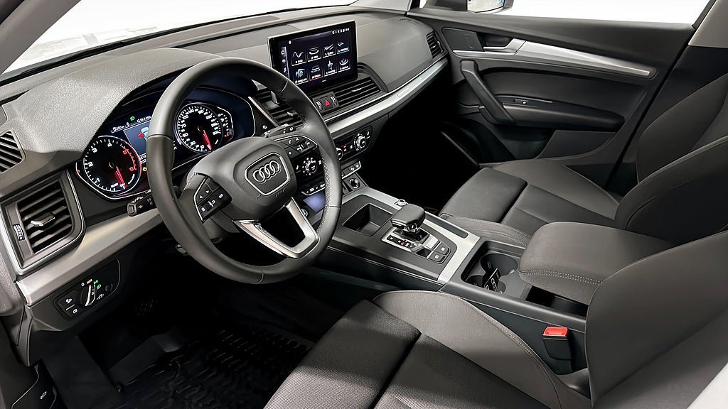 Vehicle Image 7