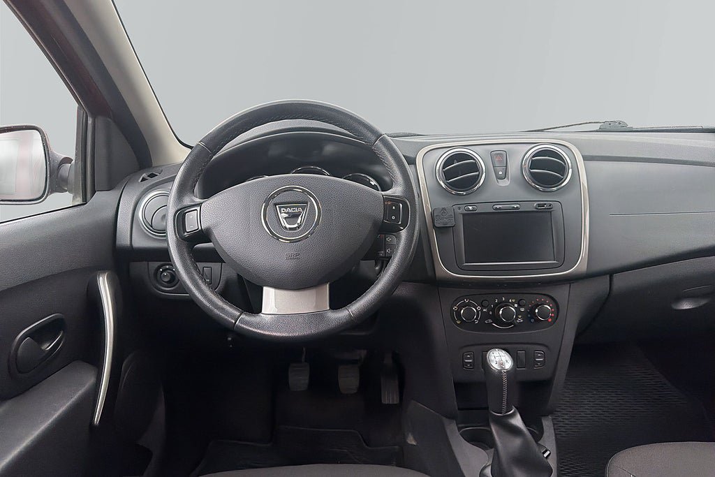 Vehicle Image 12
