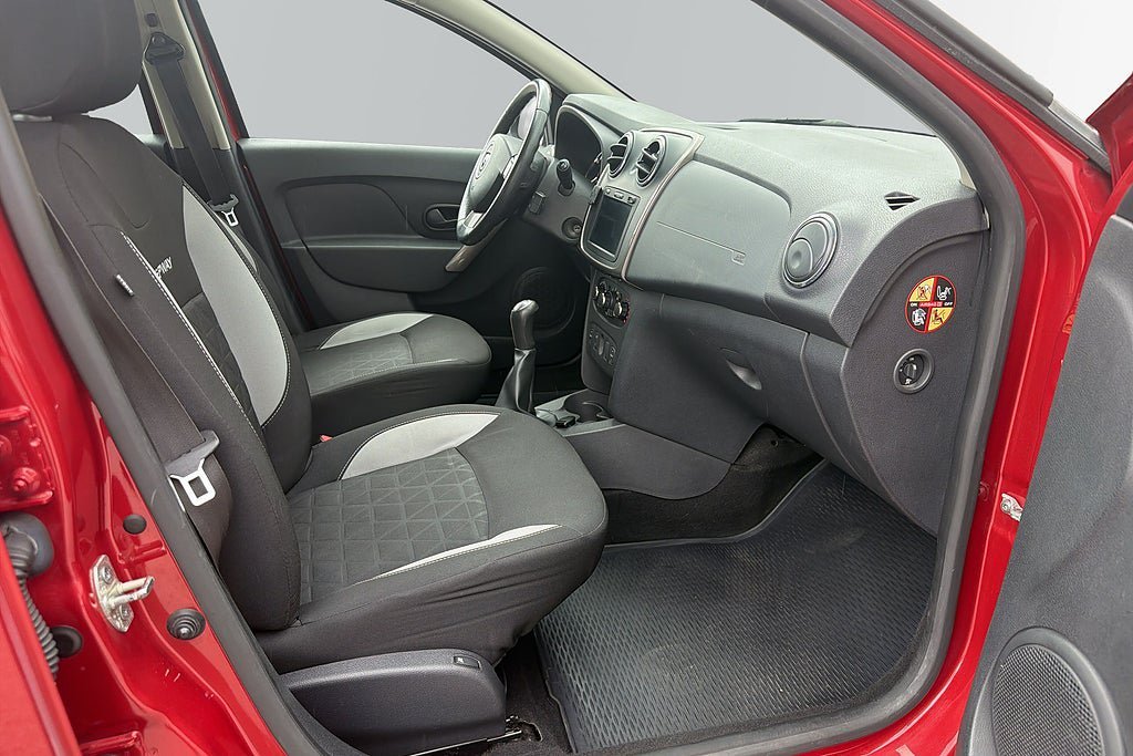 Vehicle Image 13