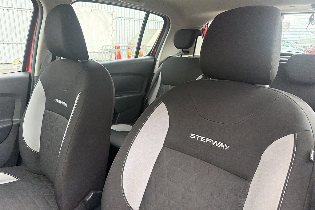 Vehicle Image 16