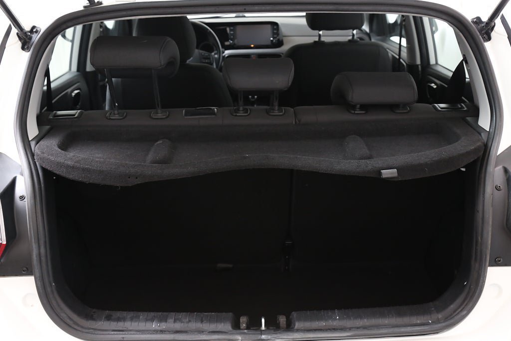 Vehicle Image 23