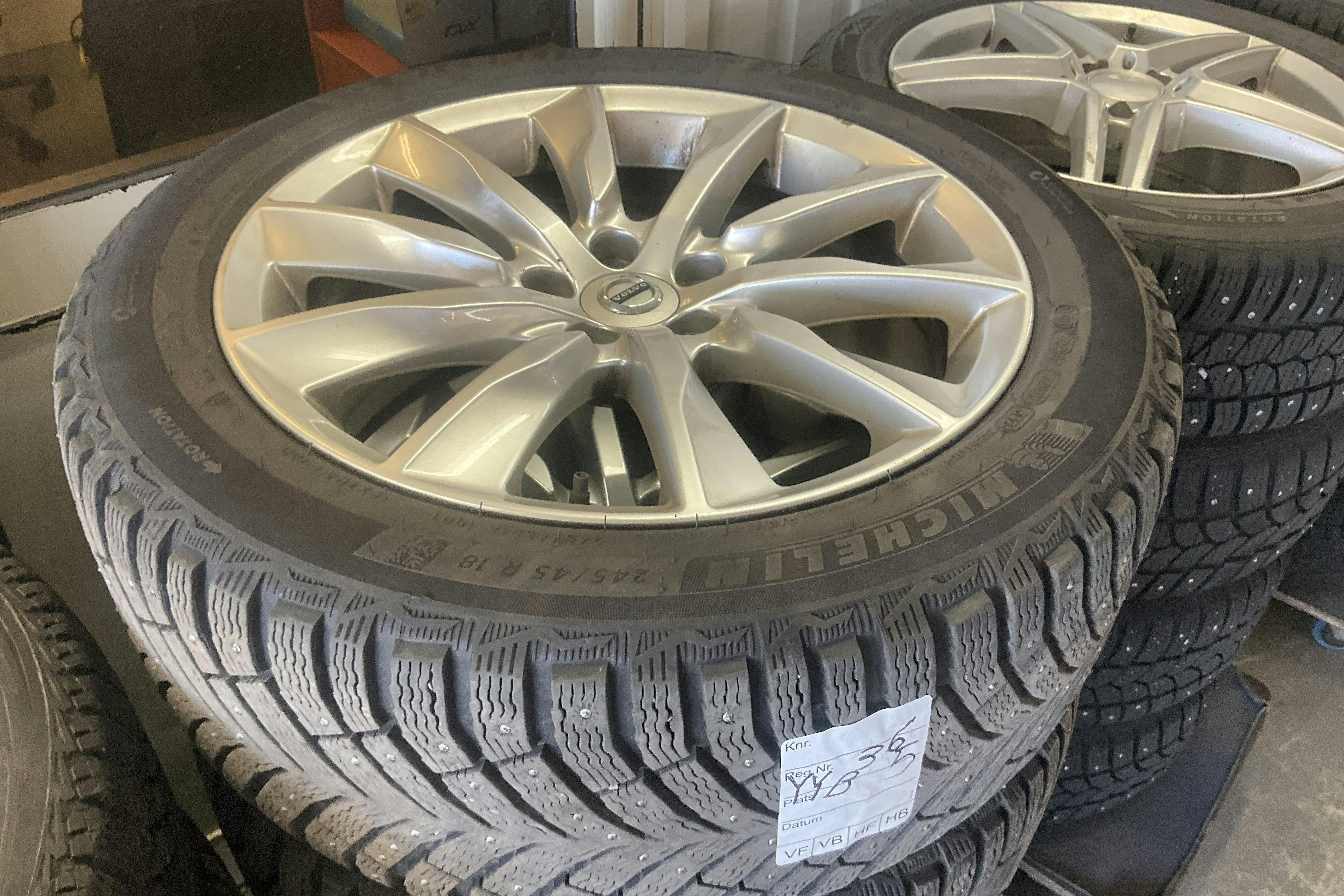 Vehicle Image 15