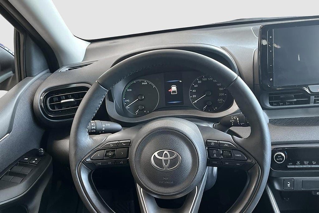 Vehicle Image 11