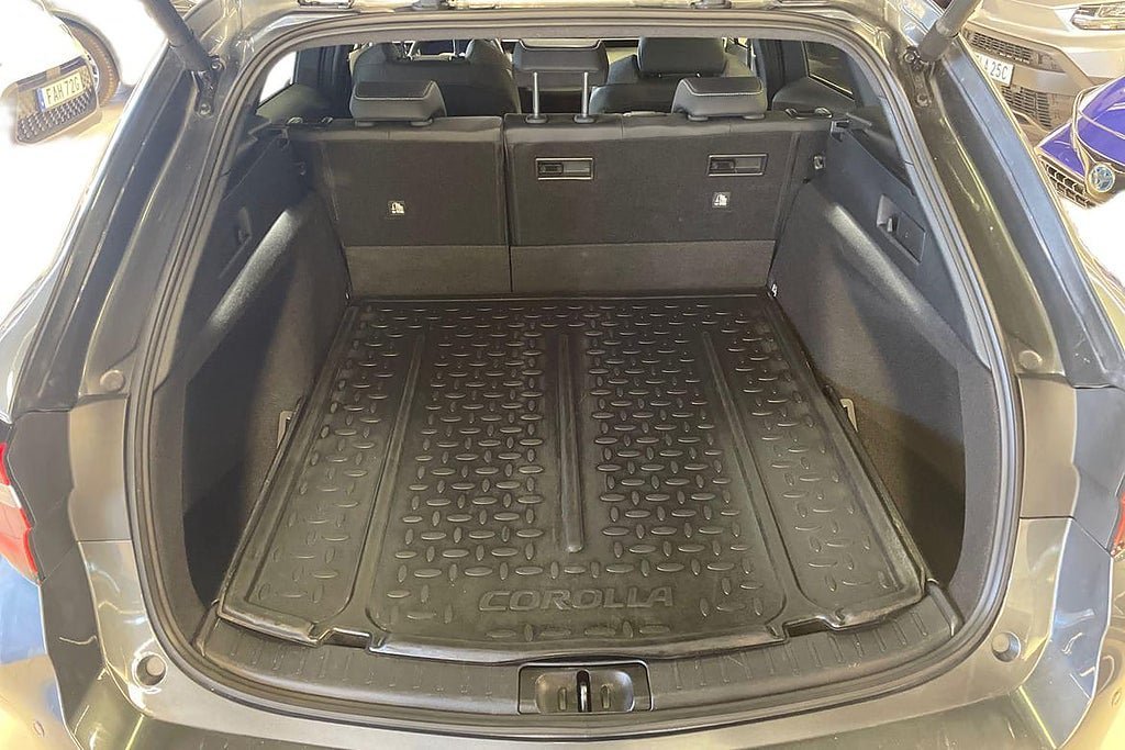 Vehicle Image 12
