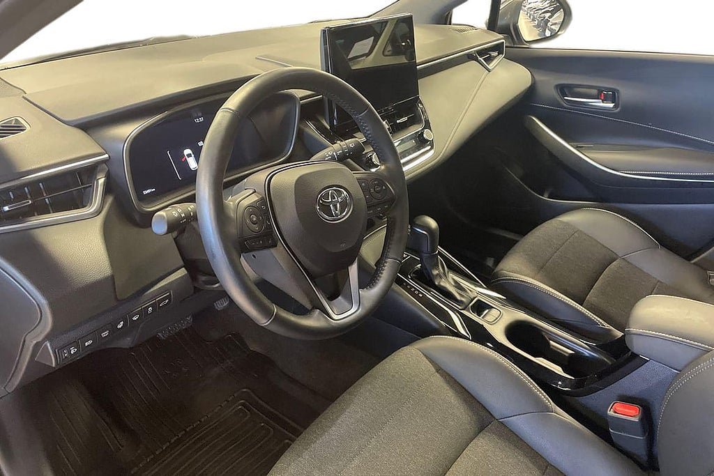 Vehicle Image 14