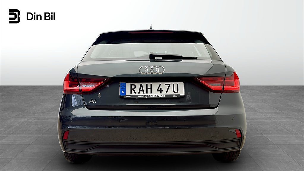 Vehicle Image 5