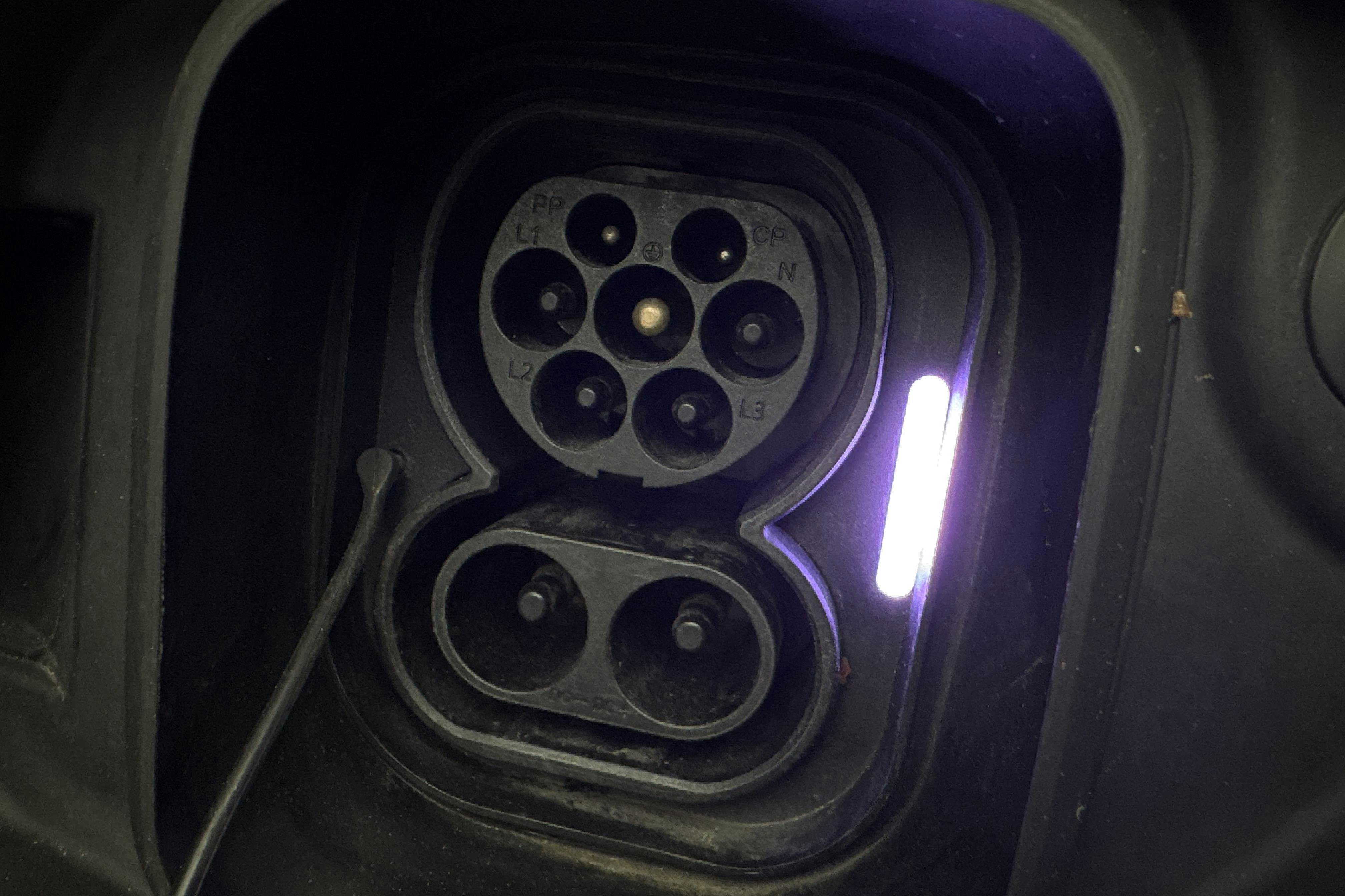 Vehicle Image 21
