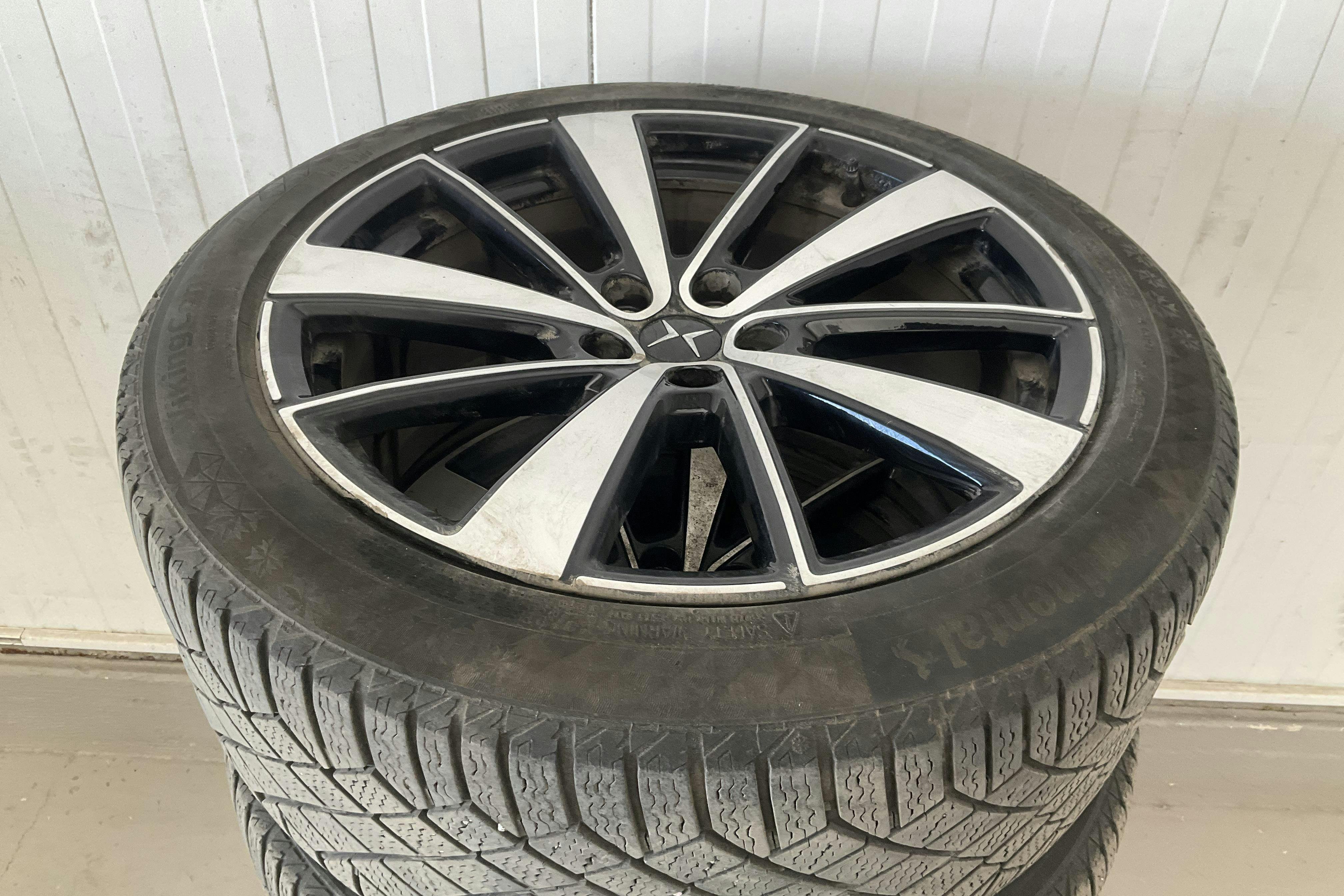 Vehicle Image 22