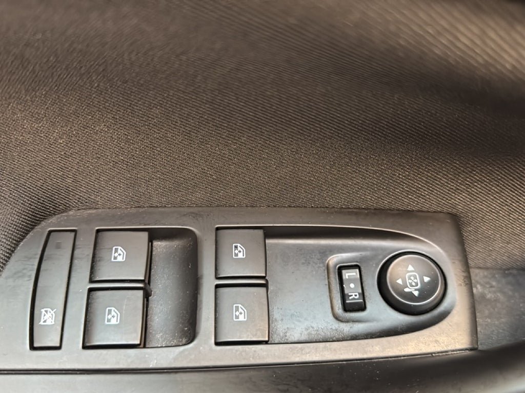 Vehicle Image 17
