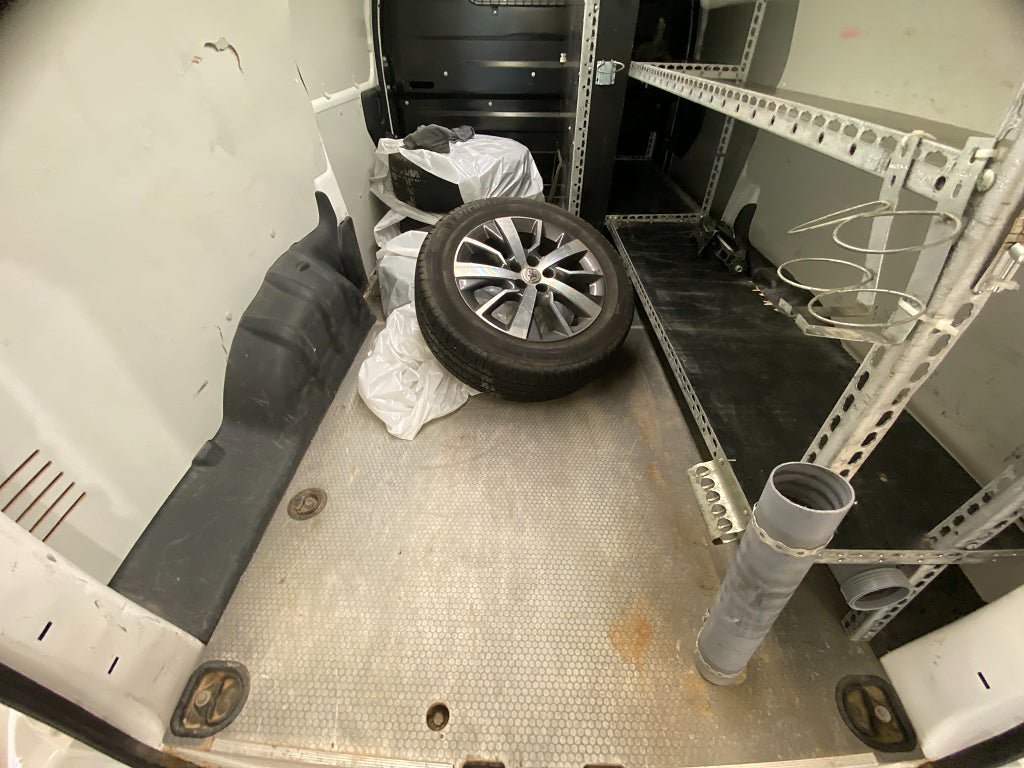 Vehicle Image 14