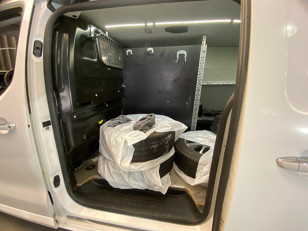 Vehicle Image 19