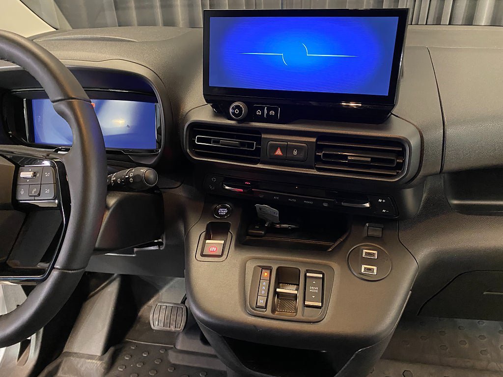 Vehicle Image 27