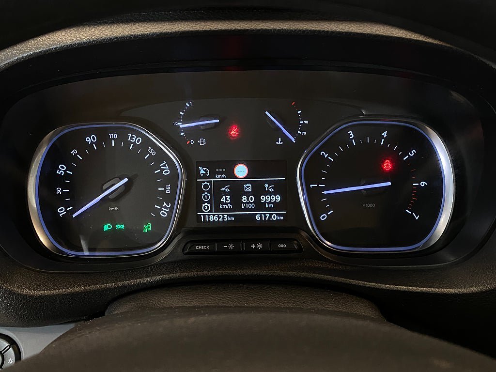 Vehicle Image 38