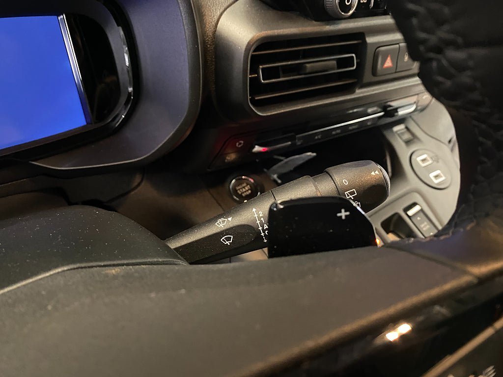Vehicle Image 33