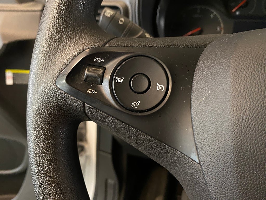 Vehicle Image 40