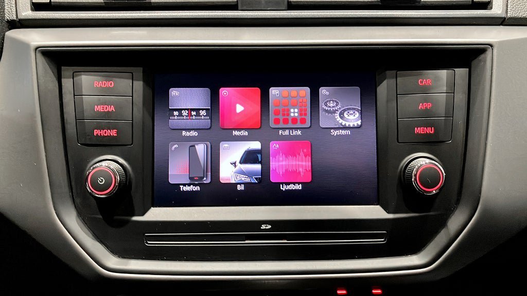 Vehicle Image 9