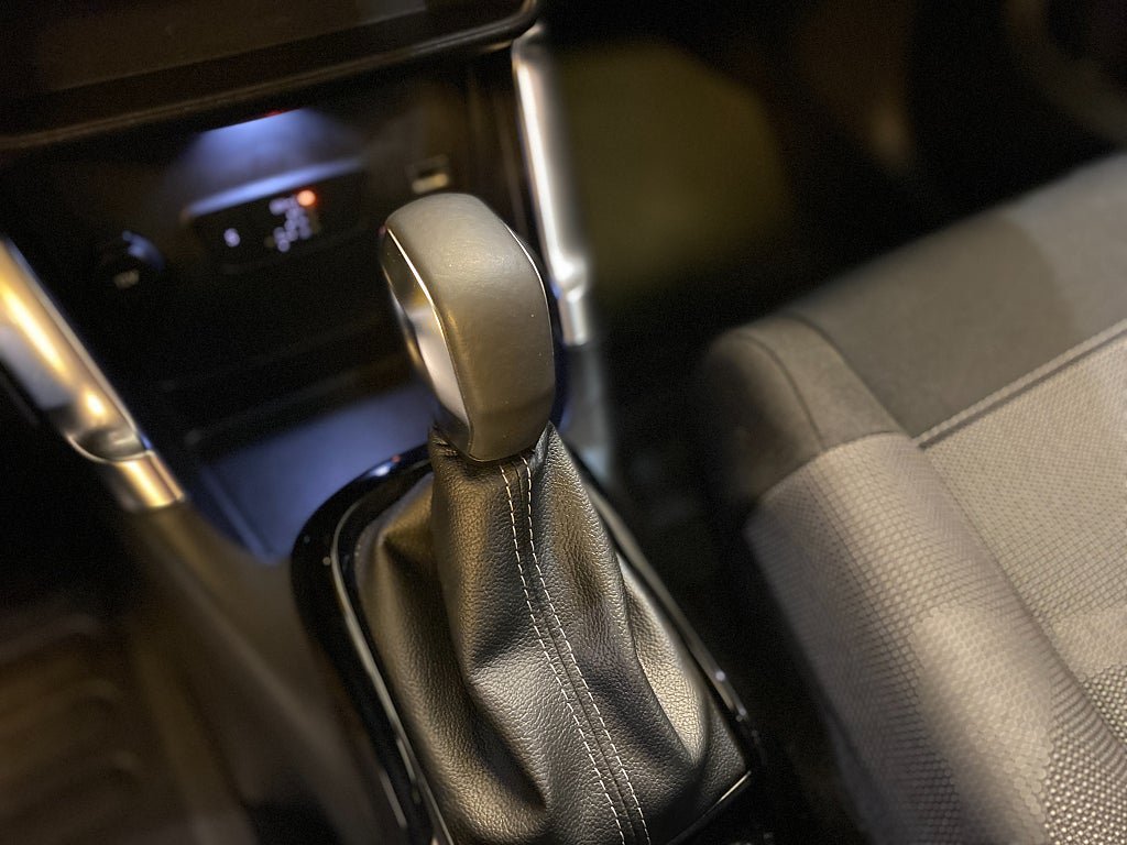 Vehicle Image 12